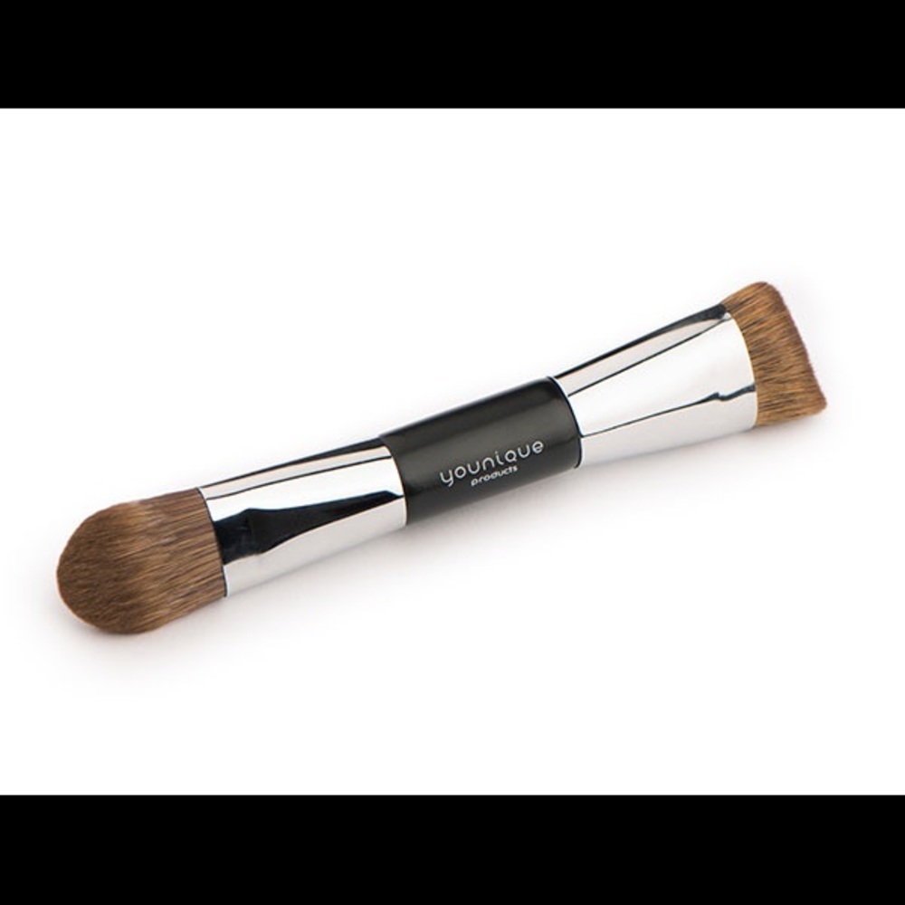 Younique Contour Brush